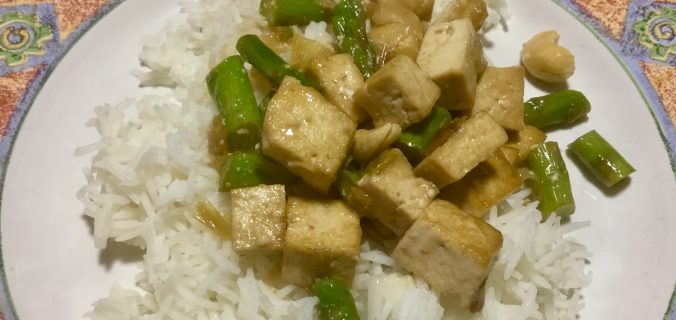 tofu et asperges au lait de coco