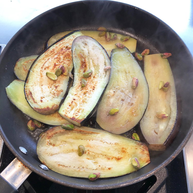 Aubergines aux pistaches